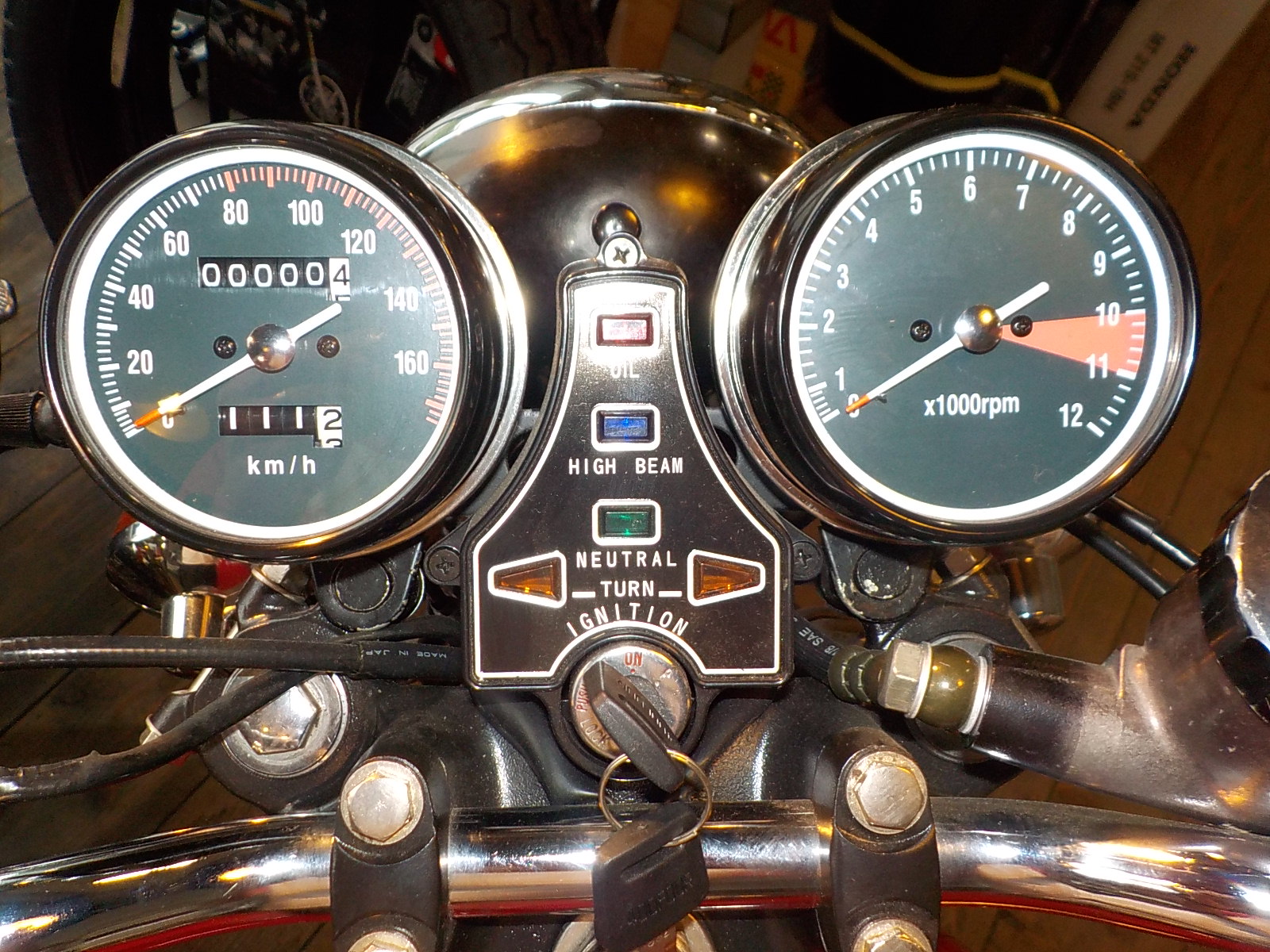 ヨンフォア専門店CB400F|有限会社アゲイン